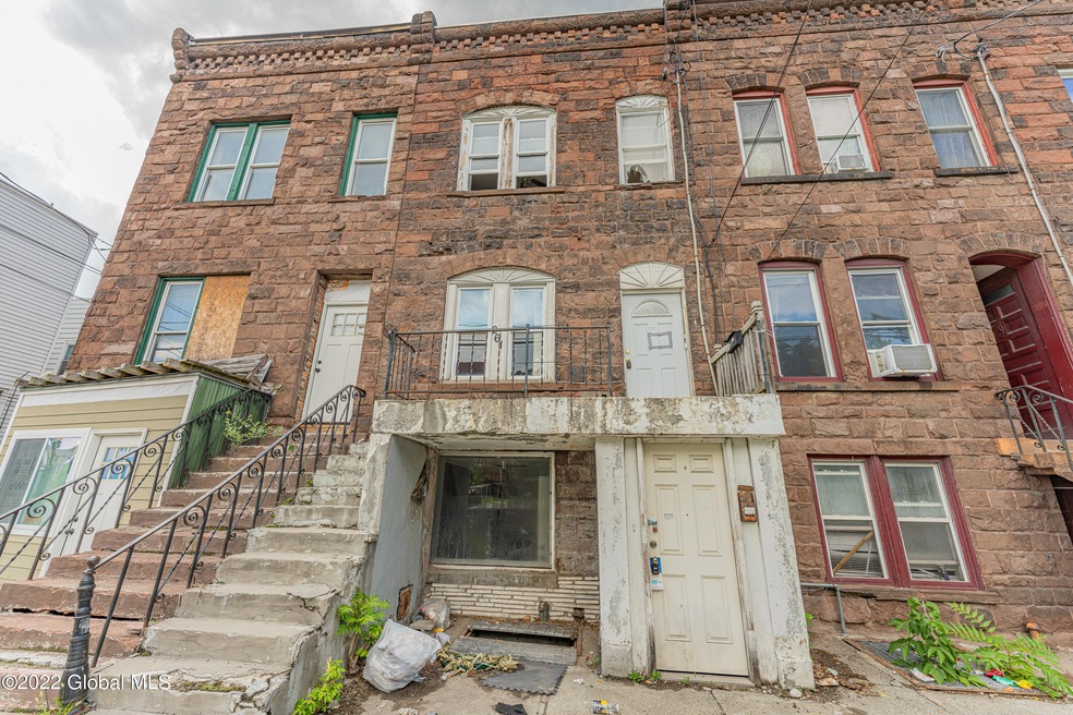 261 Quail St, Albany, NY 12203 - photo 1