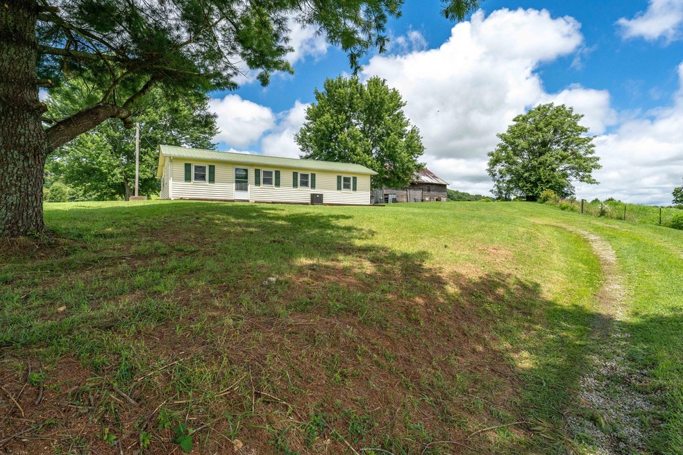 40 Armstrong Rd (34 of 74)