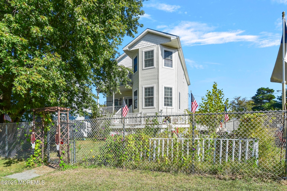 1009 Edmunds Ave, Union Beach, NJ 07735 - photo 1