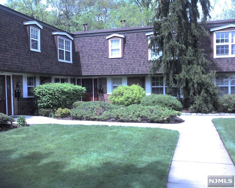 255 Piermont Rd unit 255-15, Cresskill, NJ 07626 - photo 1