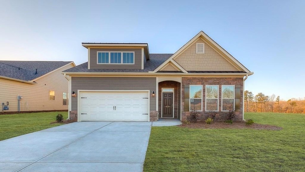 41 Fox Cove Rd, Hendersonville, NC 28792 - photo 1