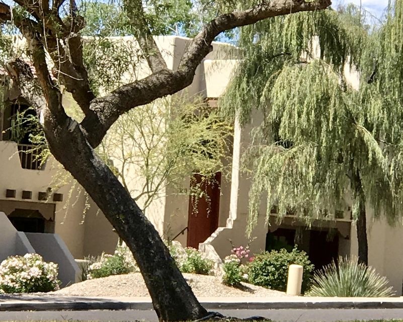 7300 N Dreamy Draw Dr unit 218, Phoenix, AZ 85020 - photo 1