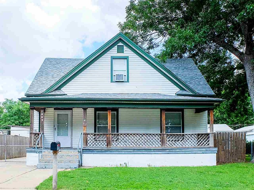 1800+ square feet in this home!!