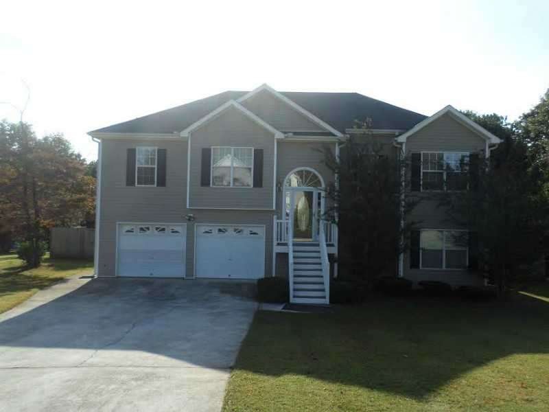 561 Hickory Lake Dr, Acworth, GA 30101 - photo 1