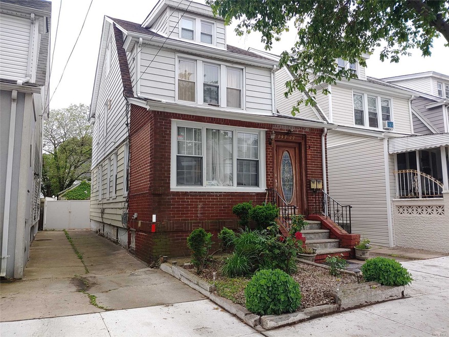 13722 96th Place unit 2, Ozone Park, NY 11417 - photo 1