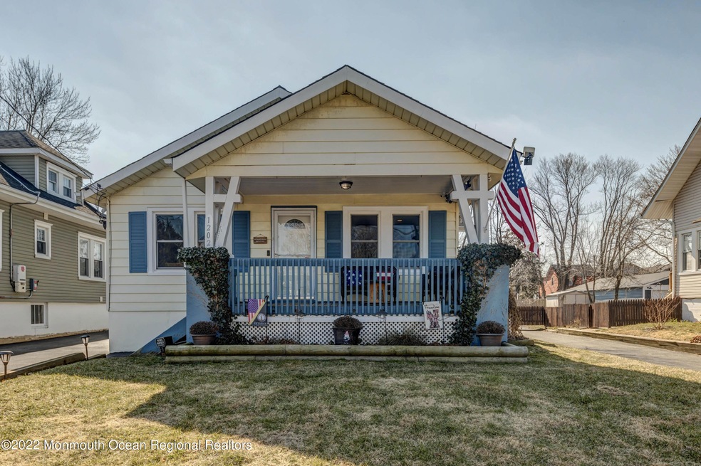 01_House Front
