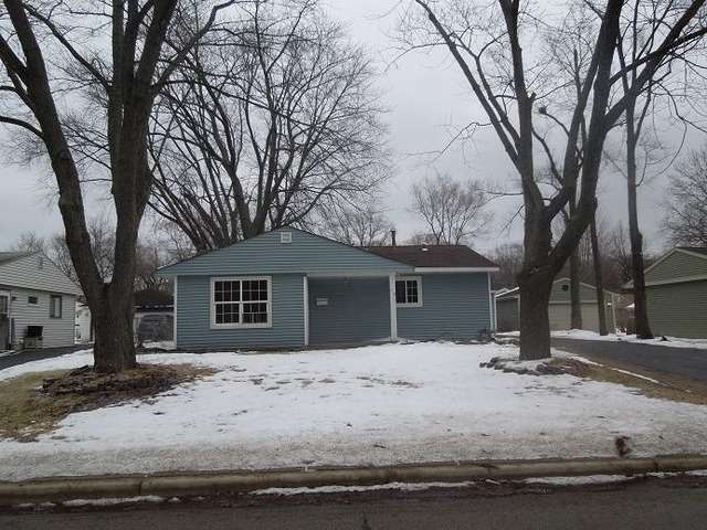 19 Cardinal Ln, Carpentersville, IL 60110 - photo 1