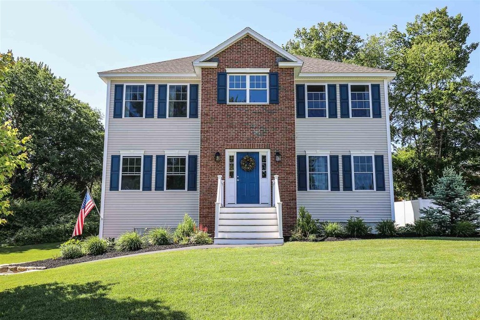 1 Schoolhouse Rd, Londonderry, NH 03053 - photo 1