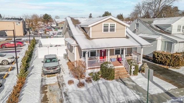 Sold $721,000 • Co-Listing Agent