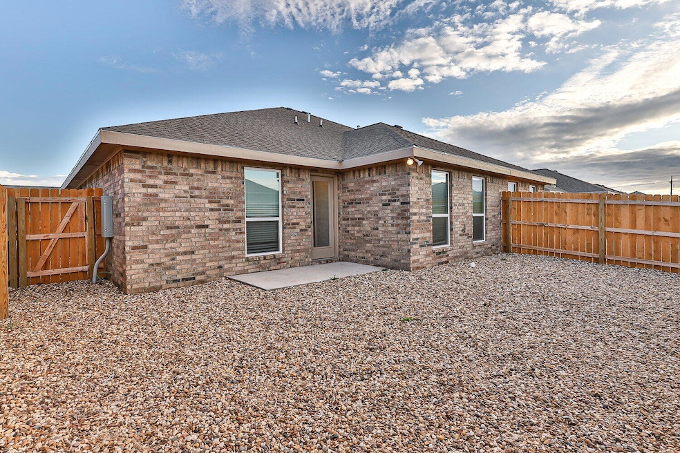 5517 Kemper St unit A, Lubbock, TX 79416 - photo 1