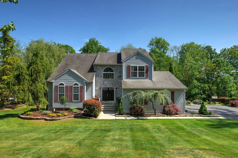 505 Andrew St, Green Brook, NJ 08812 - photo 1