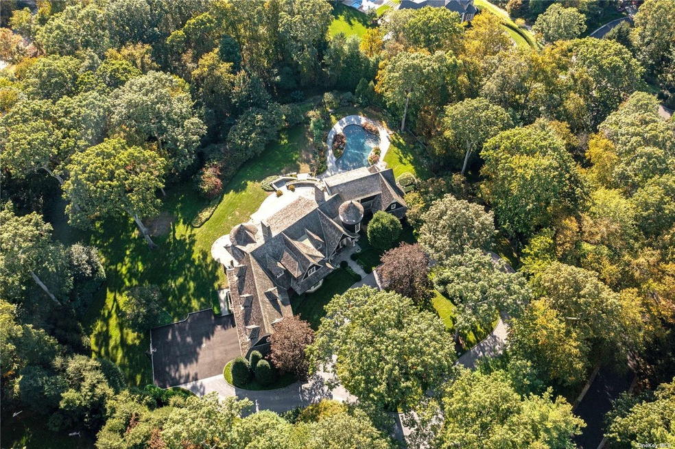 unlisted-address, Brookville, NY 11545 - photo 1