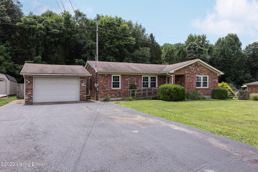 305 Ford Dr, Mount Washington, KY 40047 - photo 1
