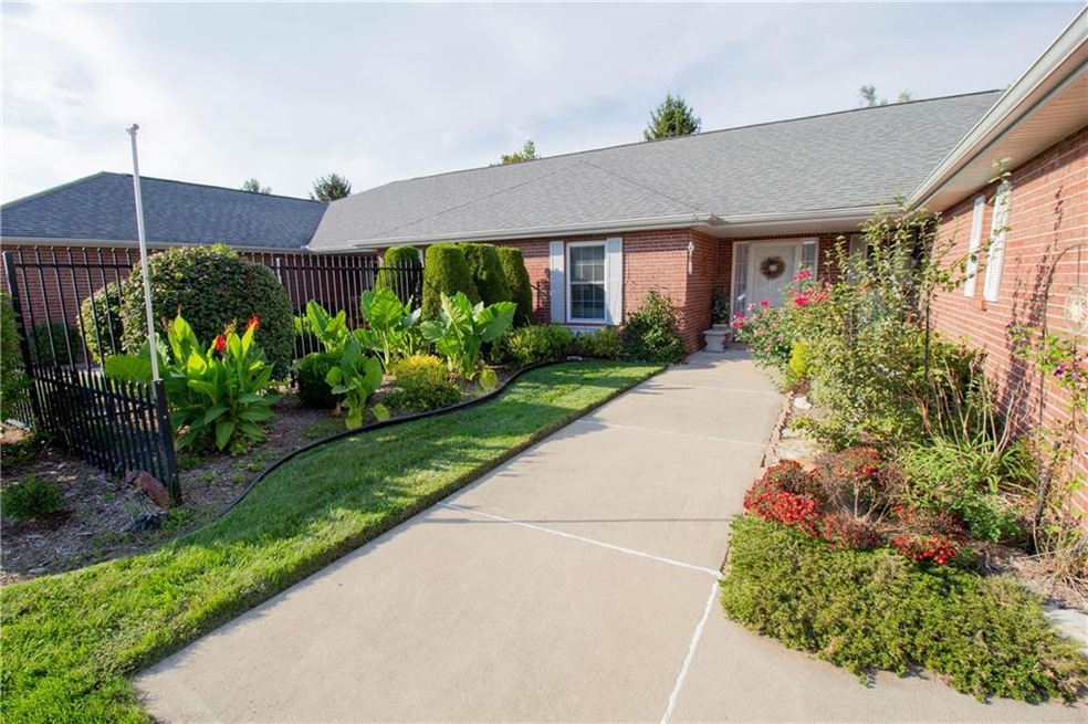 6072 N Stratton Ct, Columbus, IN 47203 - photo 1