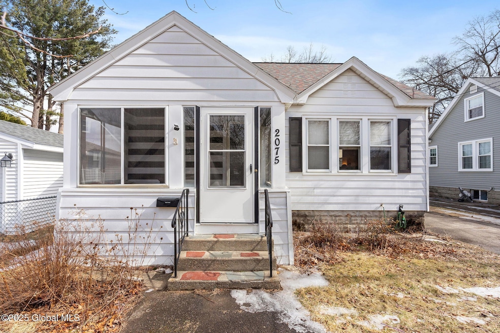 1-web-or-mls-2075-curry-rd