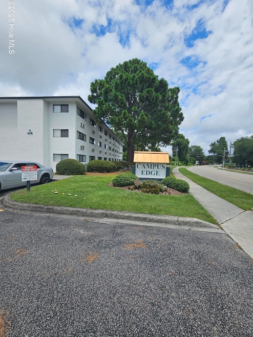 For Sale $135,000 • Co-Listing Agent