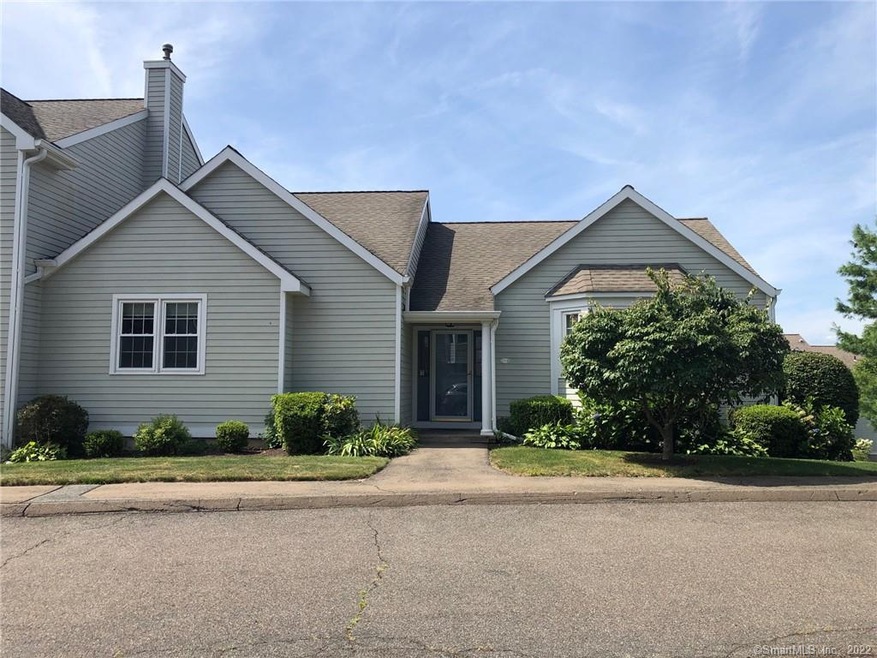 17 Saint Andrews Cir unit 4, Wallingford, CT 06492 - photo 1