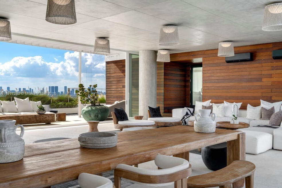 The Ritz-Carlton Residences Miami Beach unit UPH21, Miami Beach, FL 33140 - photo 1