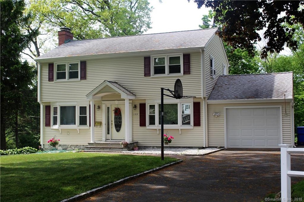 123 Clarendon Terrace, Newington, CT 06111 - photo 1
