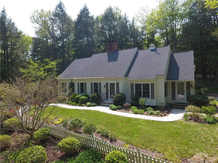 507 Roxbury Rd, Southbury, CT 06488 - photo 1