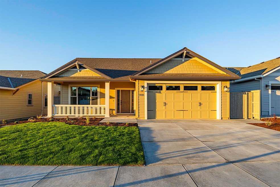 3945 Wyoming Ln, Medford, OR 97504 - photo 1