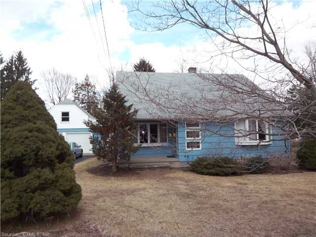 39 Central Ave, Oakville, CT 06779 - photo 1