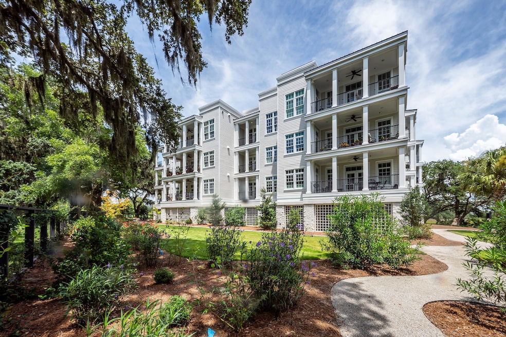 108 Fairbanks Oak Aly unit 403, Daniel Island, SC 29492 - photo 1