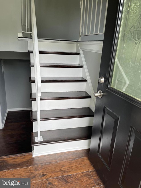 610 W Nettle Tree Rd, Sterling, VA 20164 - photo 1