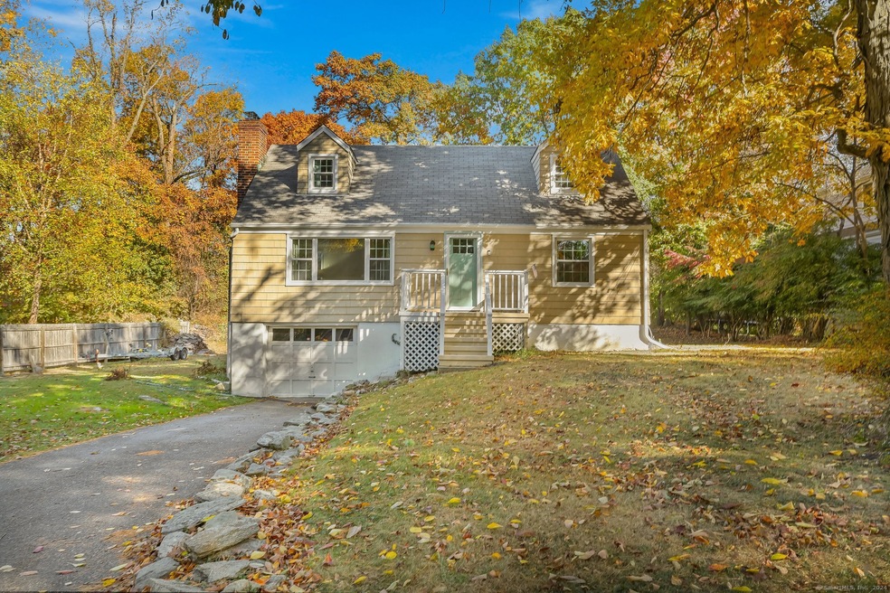 13 Burchard Ln, Norwalk, CT 06853 - photo 1