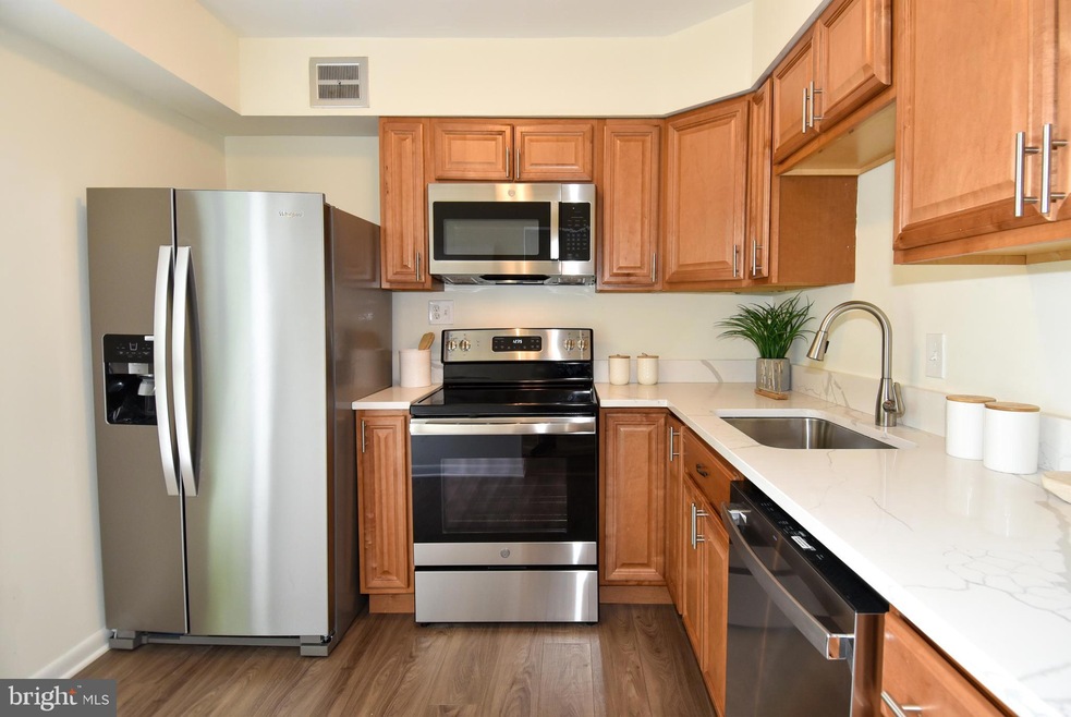 17820 Buehler Rd unit 177, Olney, MD 20832 - photo 1