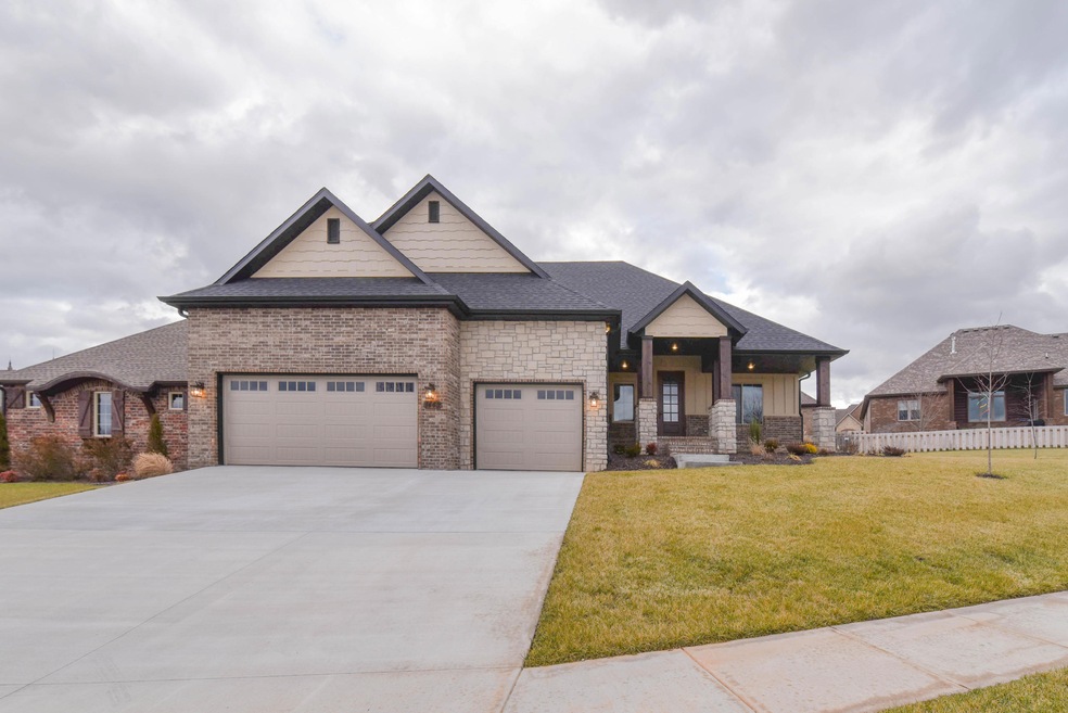 1443 N Rich Hill Cir, Nixa, MO 65714 - photo 1