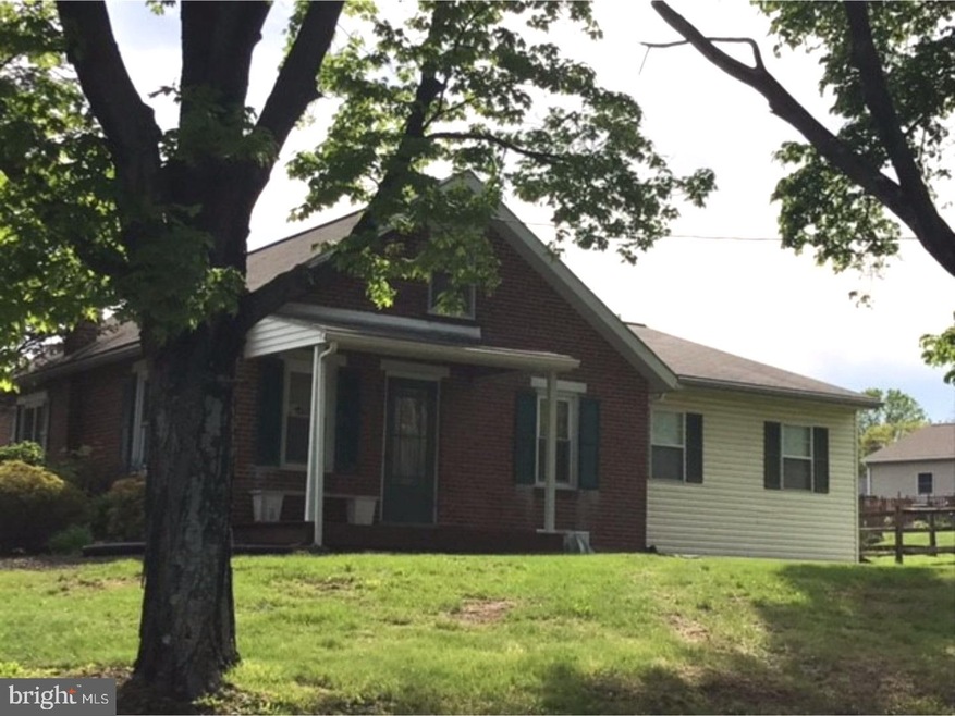 867 Englesville Hill Rd, Boyertown, PA 19512 - photo 1