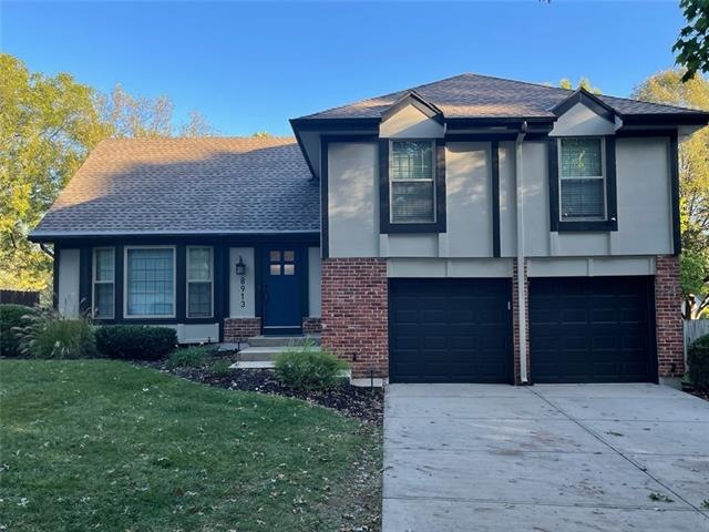 8913 Country Hill Ct.Lenexa, KS  66215
