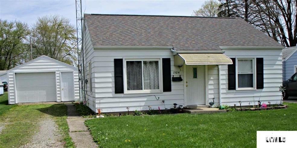 1524 Pulaski St, Lincoln, IL 62656 - photo 1