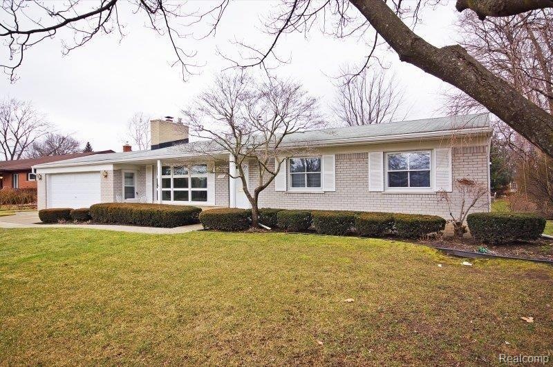 399 S. Cranbrook Cross