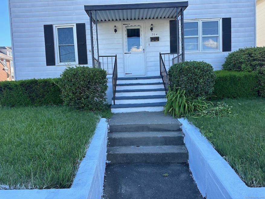 704 Highland Ave unit 1, Waterbury, CT 06708 - photo 1