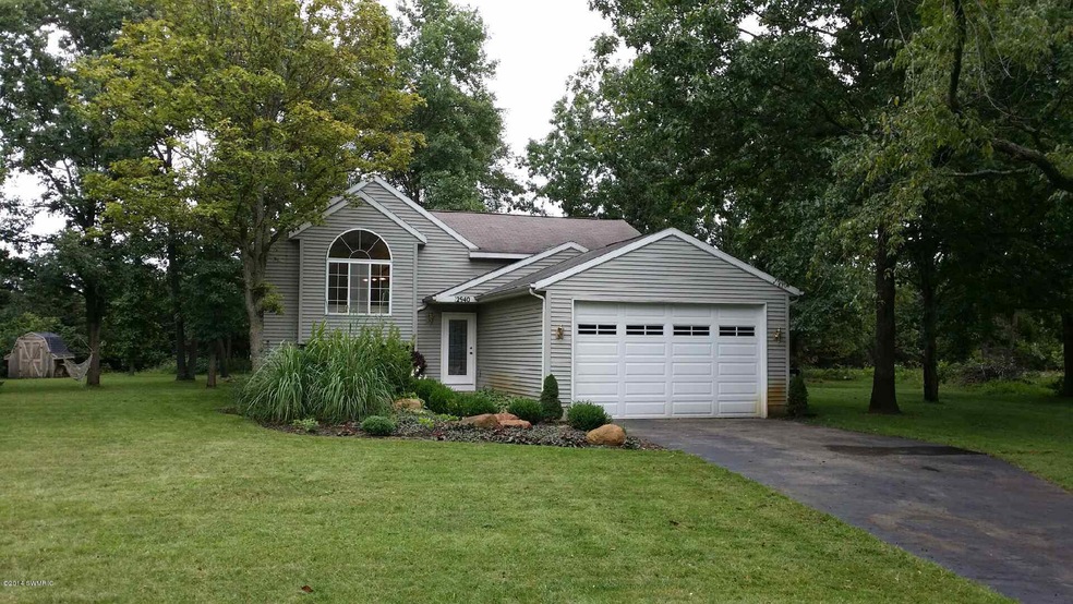 12940 Vergennes St, Lowell, MI 49331 - photo 1