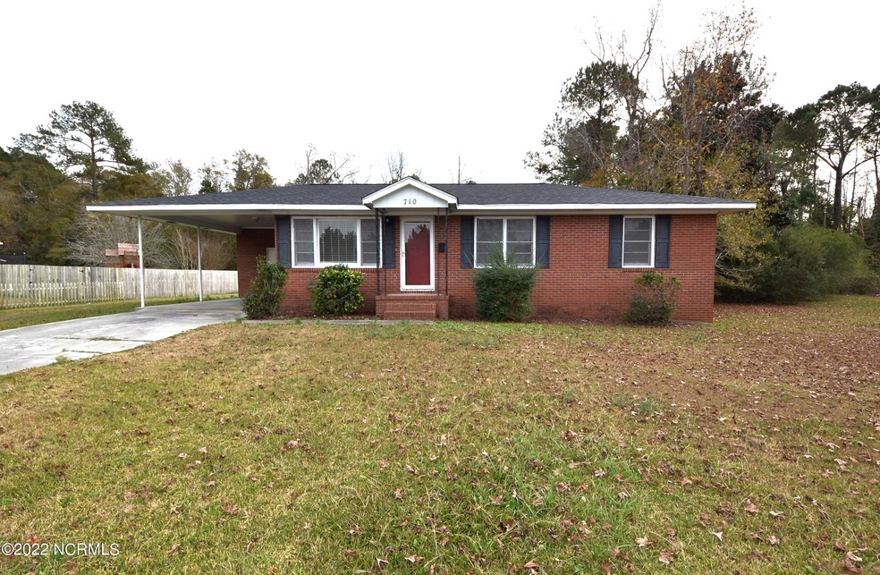 710 Country Club Rd, Jacksonville, NC 28546 - photo 1