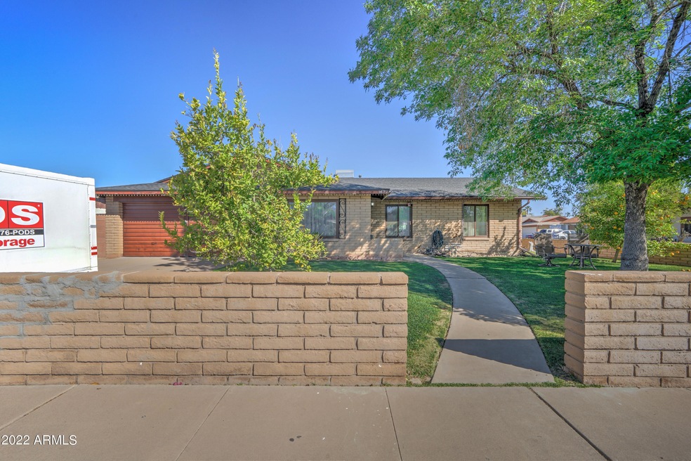 1672 E Bishop Dr-1