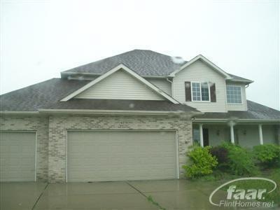 4279 Cayuga Trail unit 33, Flint, MI 48532 - photo 1