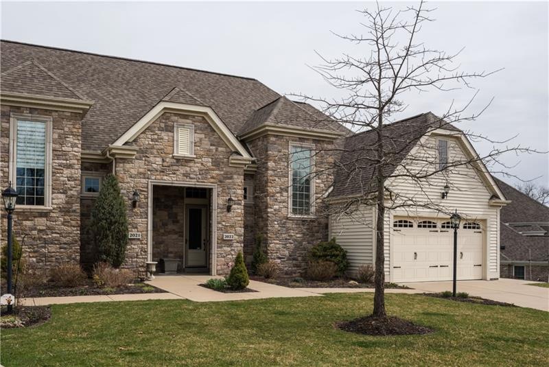 Welcome Home to 2022 Gables Ct! Low maintenance li