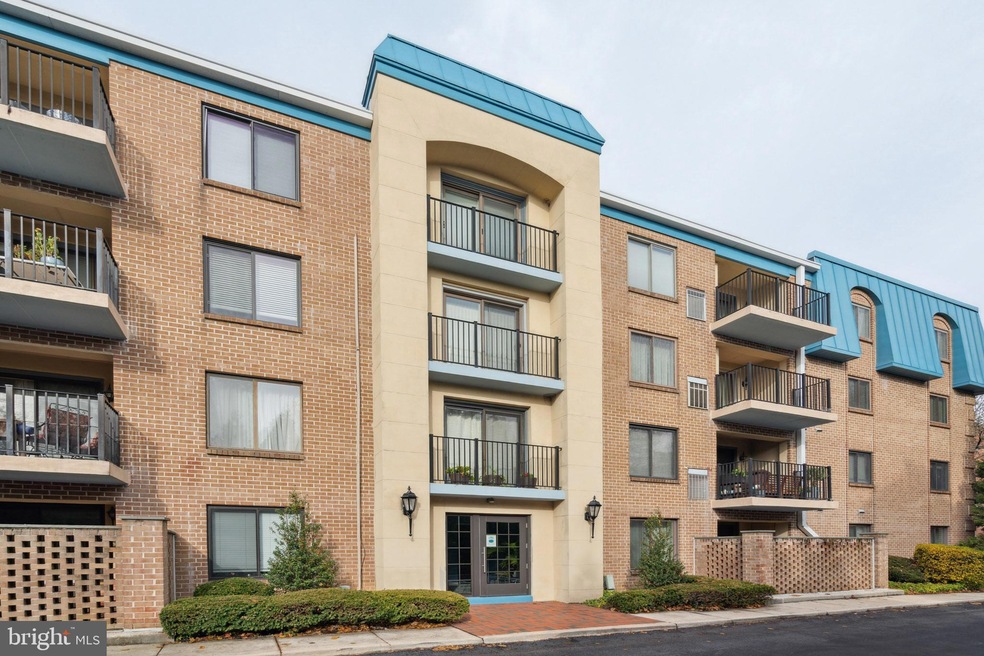 260 Montgomery Ave unit 302, Haverford, PA 19041 - photo 1