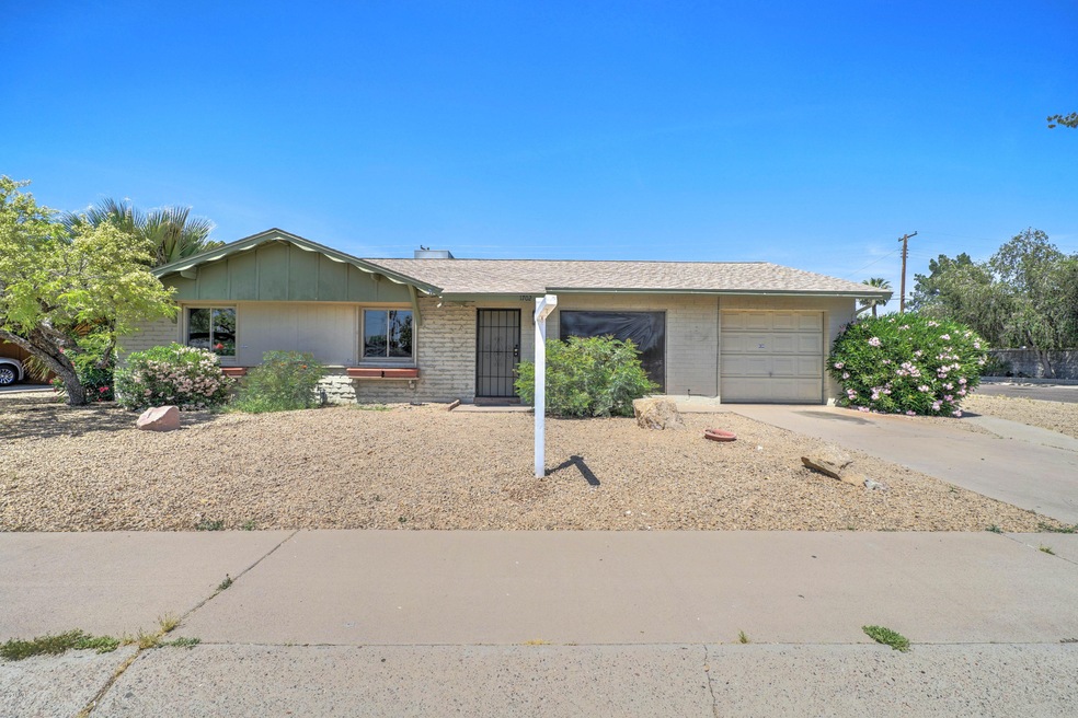 1702 W Dunlap Ave-1