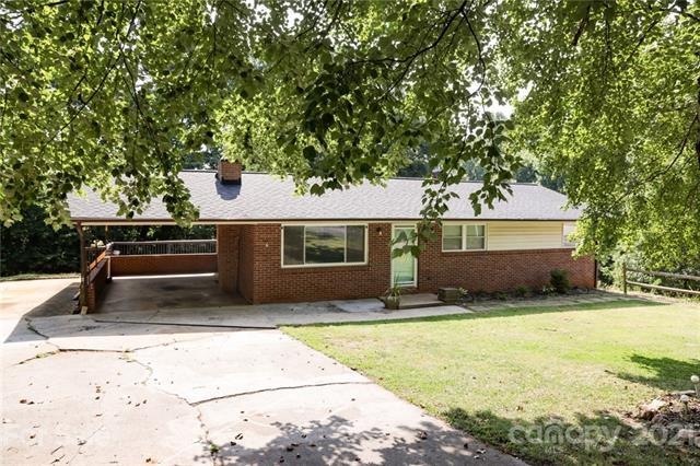 5084 Circle Dr, Conover, NC 28613 - photo 1