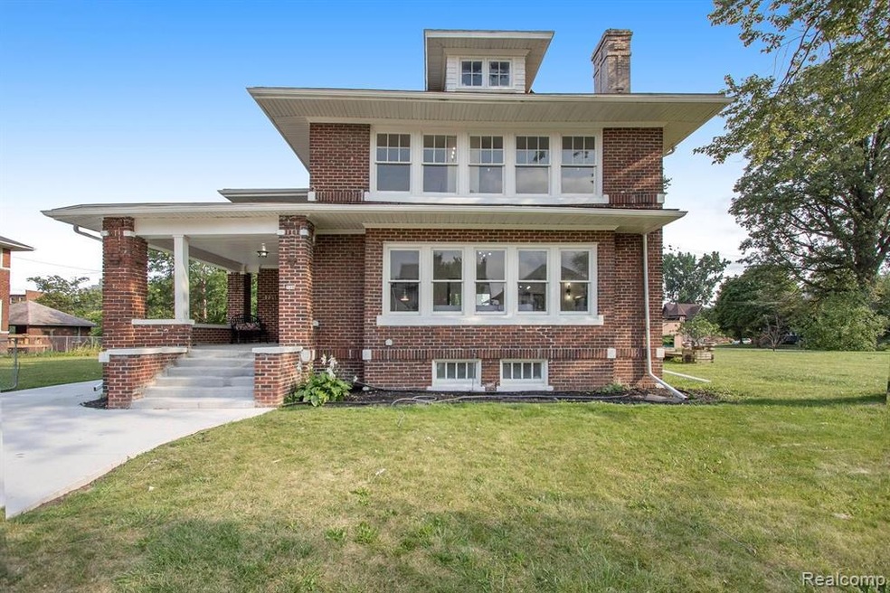 1 - Front  - 739 Taylor.jpg