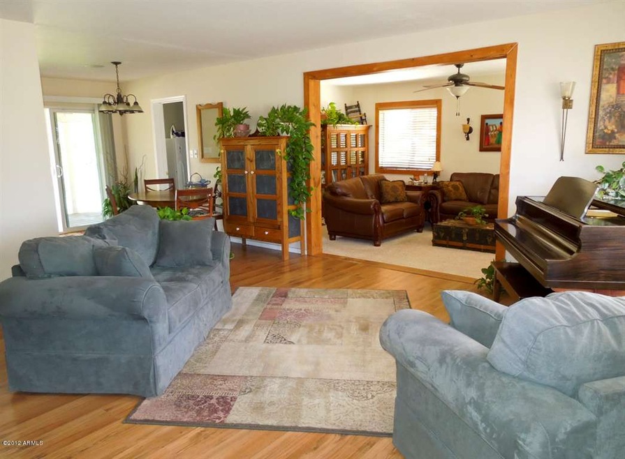 1285 E Montecito