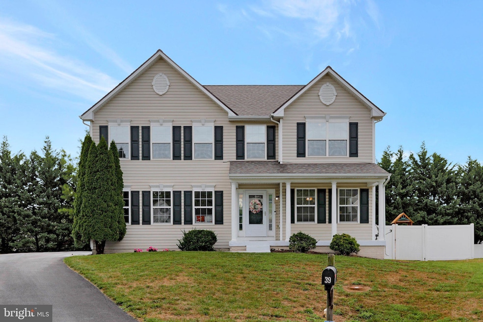 39 Winchester Ct, Harpers Ferry, WV 25425 - photo 1