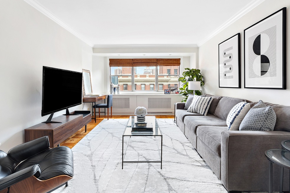 Convention Overlook unit 17-H, New York, NY 10001 - photo 1