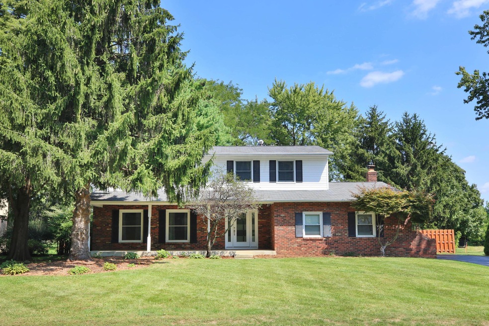 Welcome to 1148 Clubview Boulevard S.