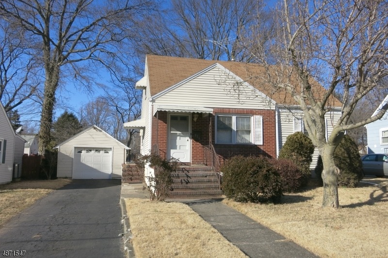 816 Front St, Dunellen, NJ 08812 - photo 1